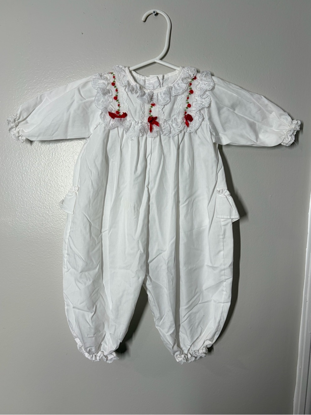 Vintage Alexis White Embroidered Baby Girls' Romper - 3 months
